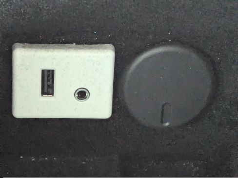 Certified 2015 Cadillac SRX Luxury w/ Driver Awareness Package image 29