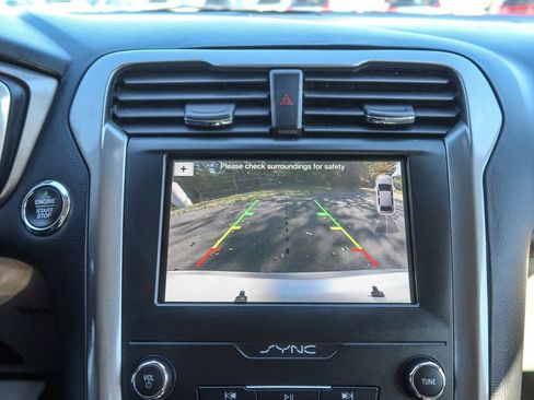 Used 2019 Ford Fusion SE image 34