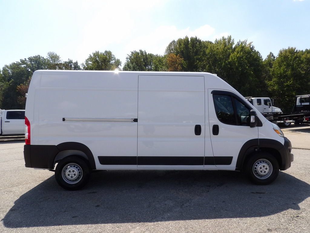Used 2024 RAM ProMaster 2500 FWD image 9