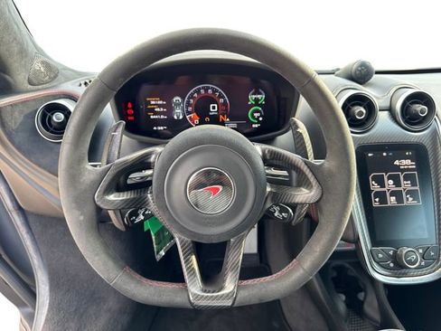 Used 2017 McLaren 570S Coupe image 13