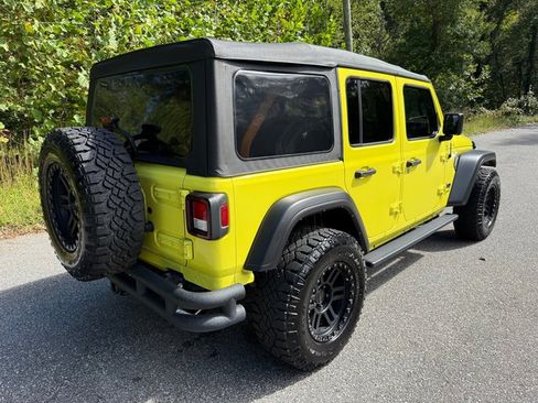 Used 2022 Jeep Wrangler Unlimited Sport image 9