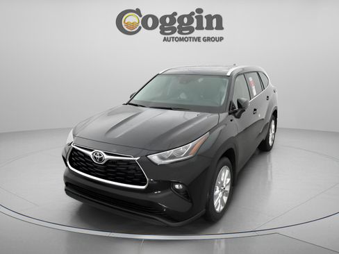 Used 2026 Toyota Highlander Limited AWD/4WD image 31