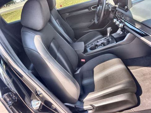 Used 2023 Honda Civic Sport image 12