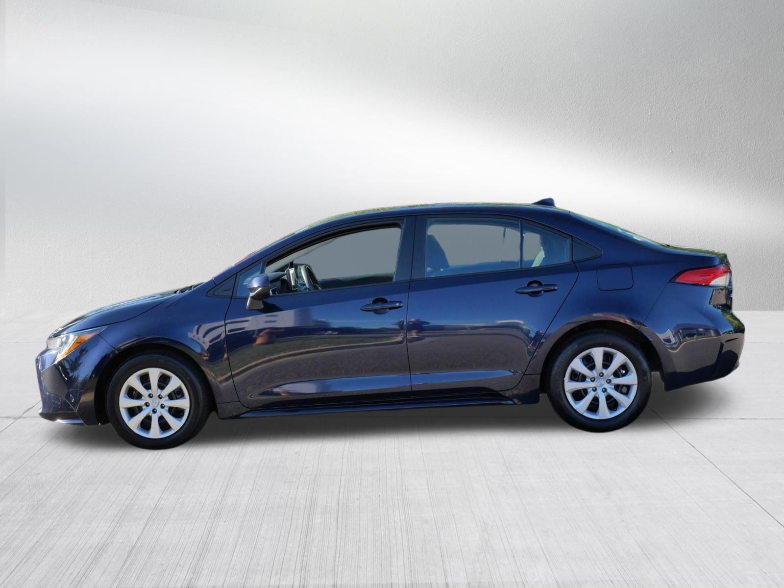 Certified 2025 Toyota Corolla LE FWD image 4