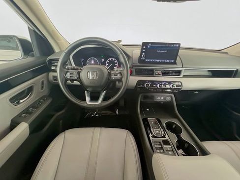 Used 2025 Honda Pilot EX-L image 22