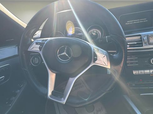 Used 2016 Mercedes-Benz E 350 4MATIC Sedan image 10
