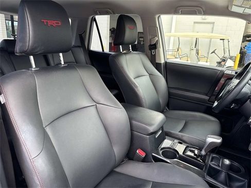 Used 2024 Toyota 4Runner TRD Off-Road Premium image 10