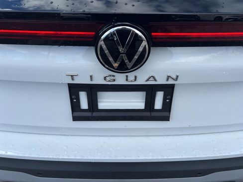 New 2026 Volkswagen Tiguan SE AWD/4WD image 8