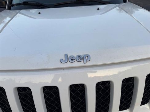 Used 2014 Jeep Patriot Sport image 25