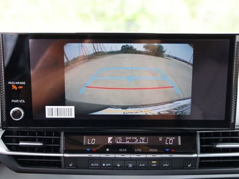 New 2026 Toyota Sienna XLE FWD image 20