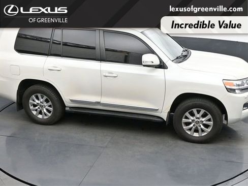 Used 2018 Toyota Land Cruiser w/ Carpet Mat Package image 19