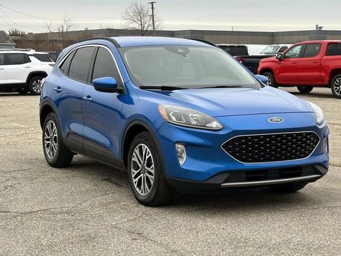 Used 2020 Ford Escape SEL image 9