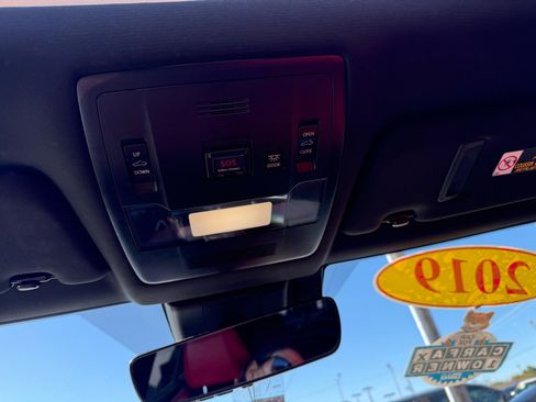 Used 2019 Lexus UX 200 F Sport image 25