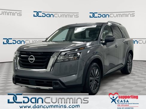 Used 2024 Nissan Pathfinder SL w/ SL Premium Package AWD/4WD image 1
