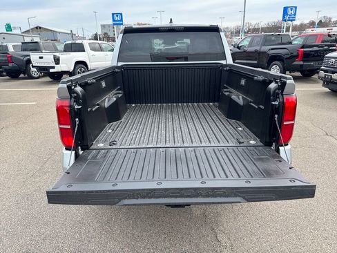 New 2026 Toyota Tacoma SR5 AWD/4WD image 7
