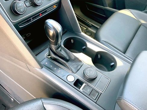 Used 2018 Volkswagen Atlas SE image 18