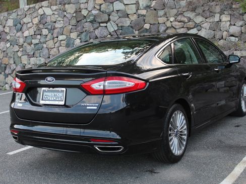 Used 2013 Ford Fusion Titanium image 9