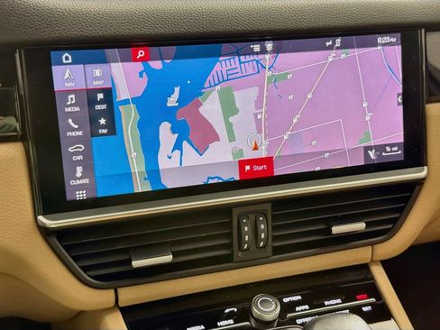 Used 2019 Porsche Cayenne AWD/4WD image 13