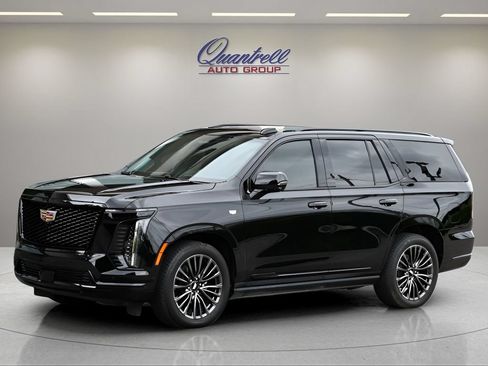Used 2025 Cadillac Escalade Sport Platinum w/ LPO, Floor Liner Package AWD/4WD image 8
