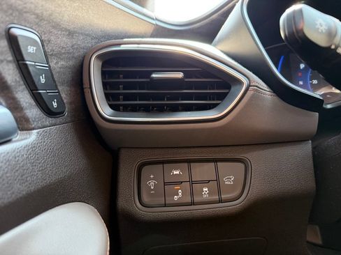 Used 2020 Hyundai Santa Fe Limited FWD image 13