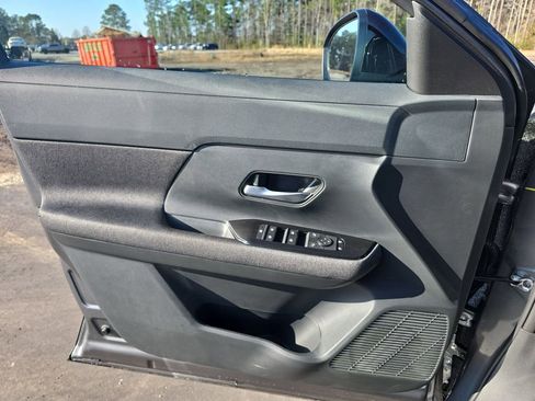 New 2026 Nissan Kicks SV w/ SV Premium Package image 29