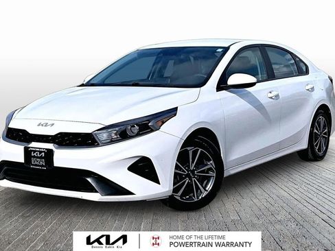 Certified 2024 Kia Forte LXS FWD image 1