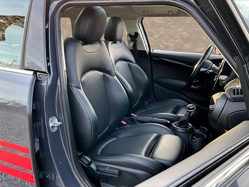 Used 2016 MINI Cooper S image 7