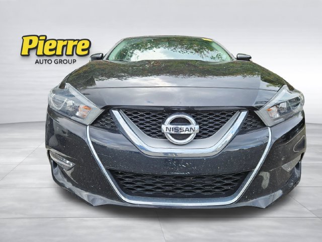 Used 2017 Nissan Maxima 3.5 SL w/ Interior Lighting Package FWD image 2
