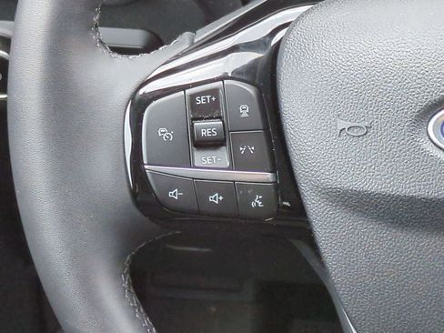 Used 2023 Ford Escape Platinum w/ Premium Technology Package AWD/4WD image 23
