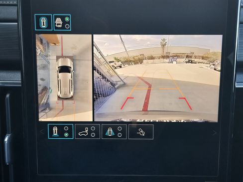 Used 2024 GMC Acadia Elevation w/ Luxury Package image 13