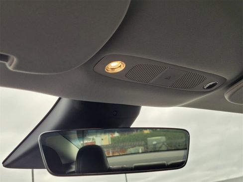 Used 2018 Tesla Model 3 Long Range image 29