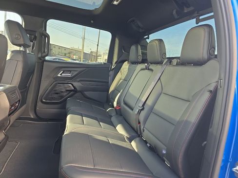 New 2025 Chevrolet Silverado EV RST image 21