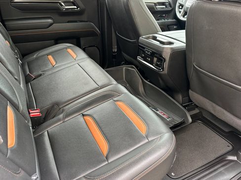 Certified 2024 GMC Sierra 1500 AT4 w/ Technology Package AWD/4WD image 18