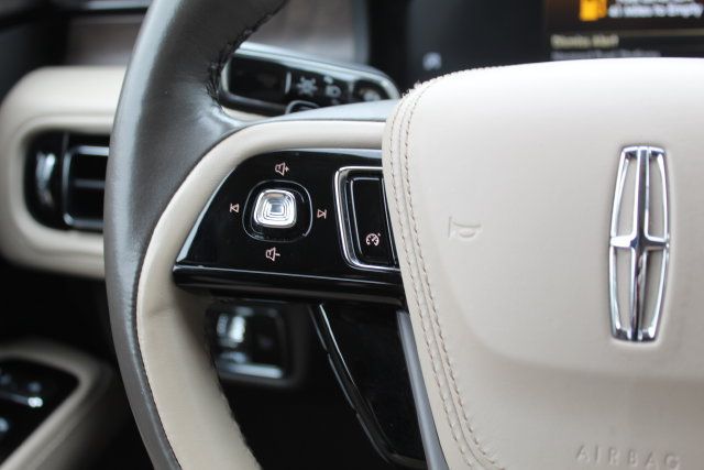 Used 2023 Lincoln Aviator Reserve w/ Elements Package Plus AWD/4WD image 19