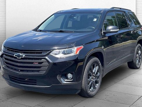 Used 2021 Chevrolet Traverse RS w/ LPO, Floor Liner Package FWD image 12