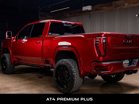 Used 2025 GMC Sierra 2500 AT4 w/ AT4 Premium Plus Package image 6