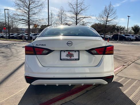 Used 2025 Nissan Altima 2.5 SV image 7