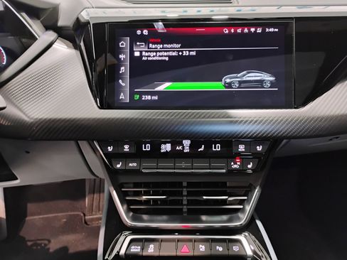 Used 2022 Audi e-tron GT Prestige w/ Prestige Package image 26