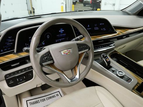 Used 2021 Cadillac Escalade Premium Luxury Platinum image 12