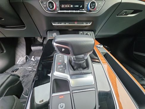 Used 2023 Audi Q5 2.0T Premium Plus w/ Premium Plus Package image 22