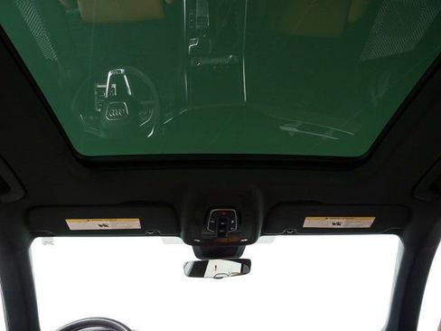 Used 2023 Audi RS Q8 4.0T image 21