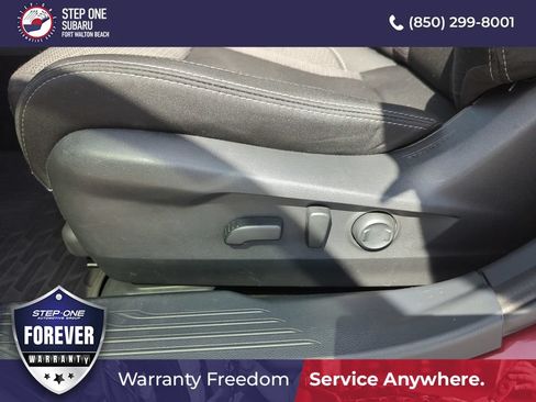 Used 2025 Subaru Outback Premium AWD/4WD image 13
