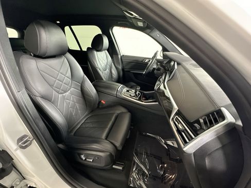 Used 2023 BMW X5 xDrive45e image 28