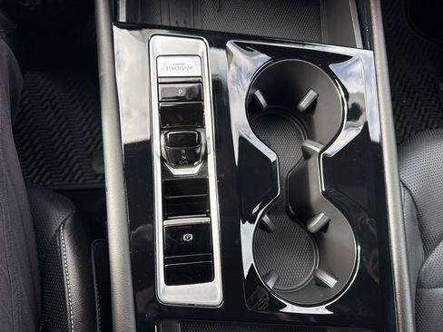 Certified 2025 Volkswagen Atlas Cross Sport SEL R-Line image 22