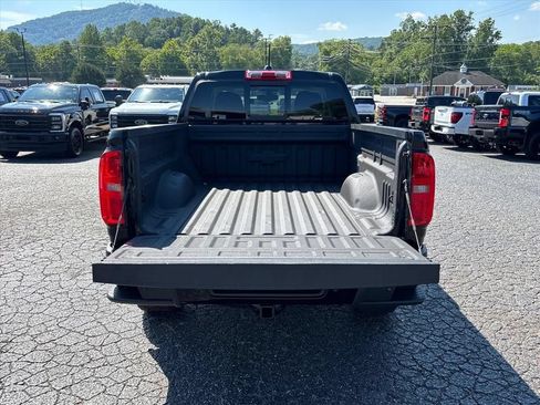 Used 2022 Chevrolet Colorado Z71 w/ Z71 Midnight Edition AWD/4WD image 7