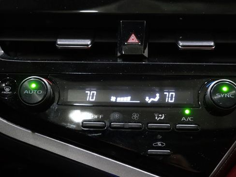 Used 2022 Toyota Camry XSE image 20