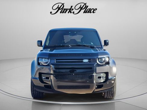 Used 2025 Land Rover Defender 110 X image 5