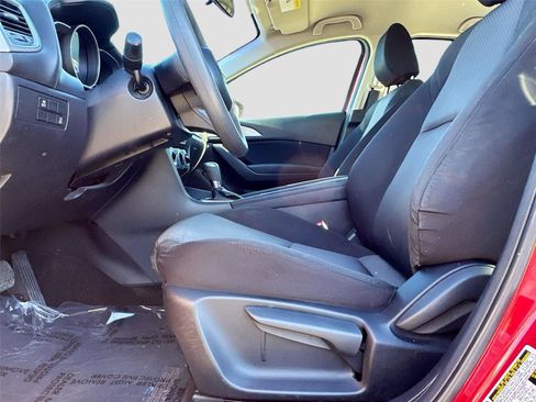 Used 2017 MAZDA MAZDA3 Sport image 18