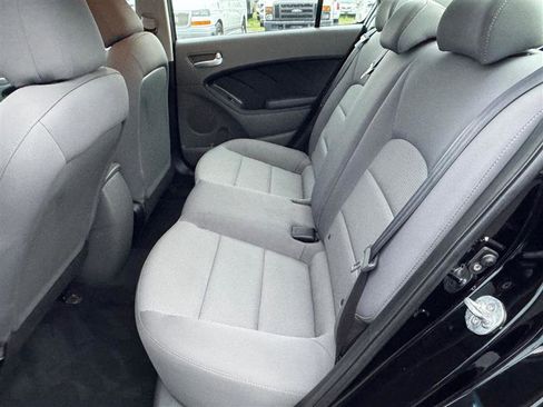 Used 2018 Kia Forte LX image 32