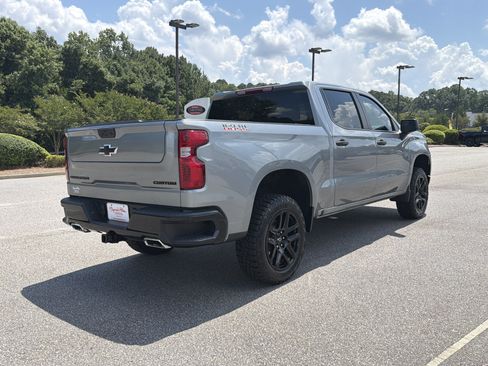 Used 2024 Chevrolet Silverado 1500 Custom Trail Boss AWD/4WD image 17